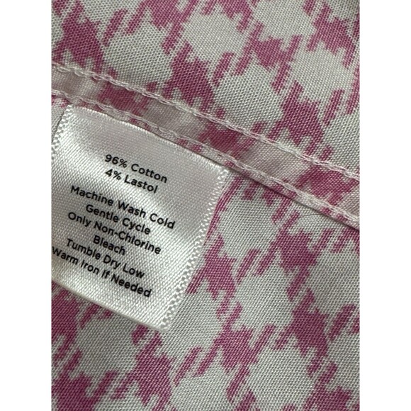 Talbots Wrinkle Resistant Pink White Diamond Print Blouse 2P Button Down Preppy - Picture 8 of 8
